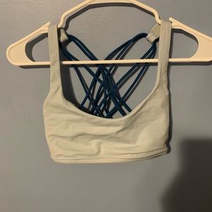 LULULEMON Free to be sports bra 🍋
